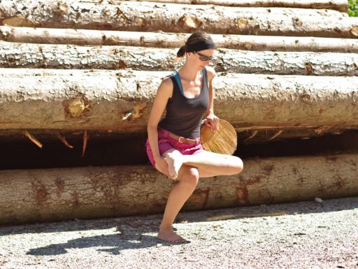 Stretching-Routine beim Vanlife_Dehnung-Hüfte-Gesäß